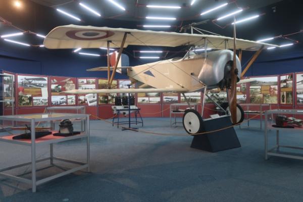 03 Replica Nieuport XI