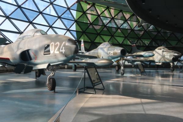 12 Cold War Jets