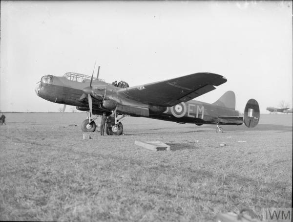 207 Sqn Manchester 01 IWM